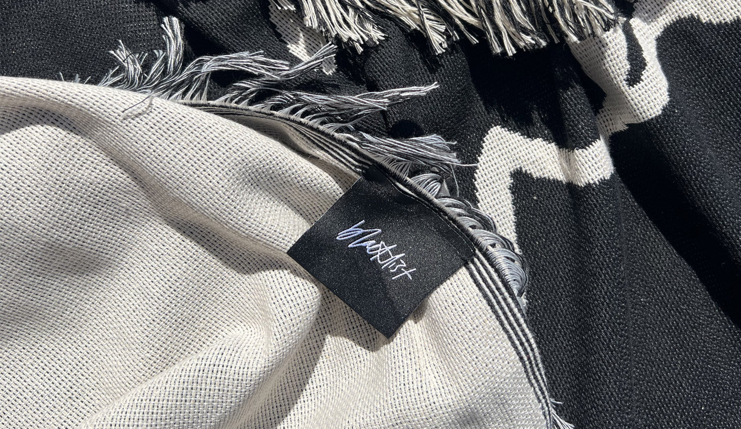 YIN TO MY YANG  - Throw (Gift)